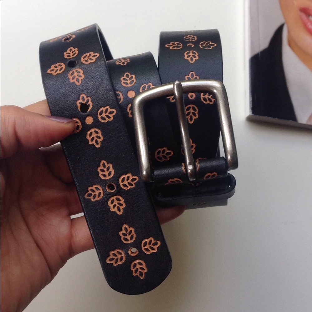 Steve Madden fashion belt